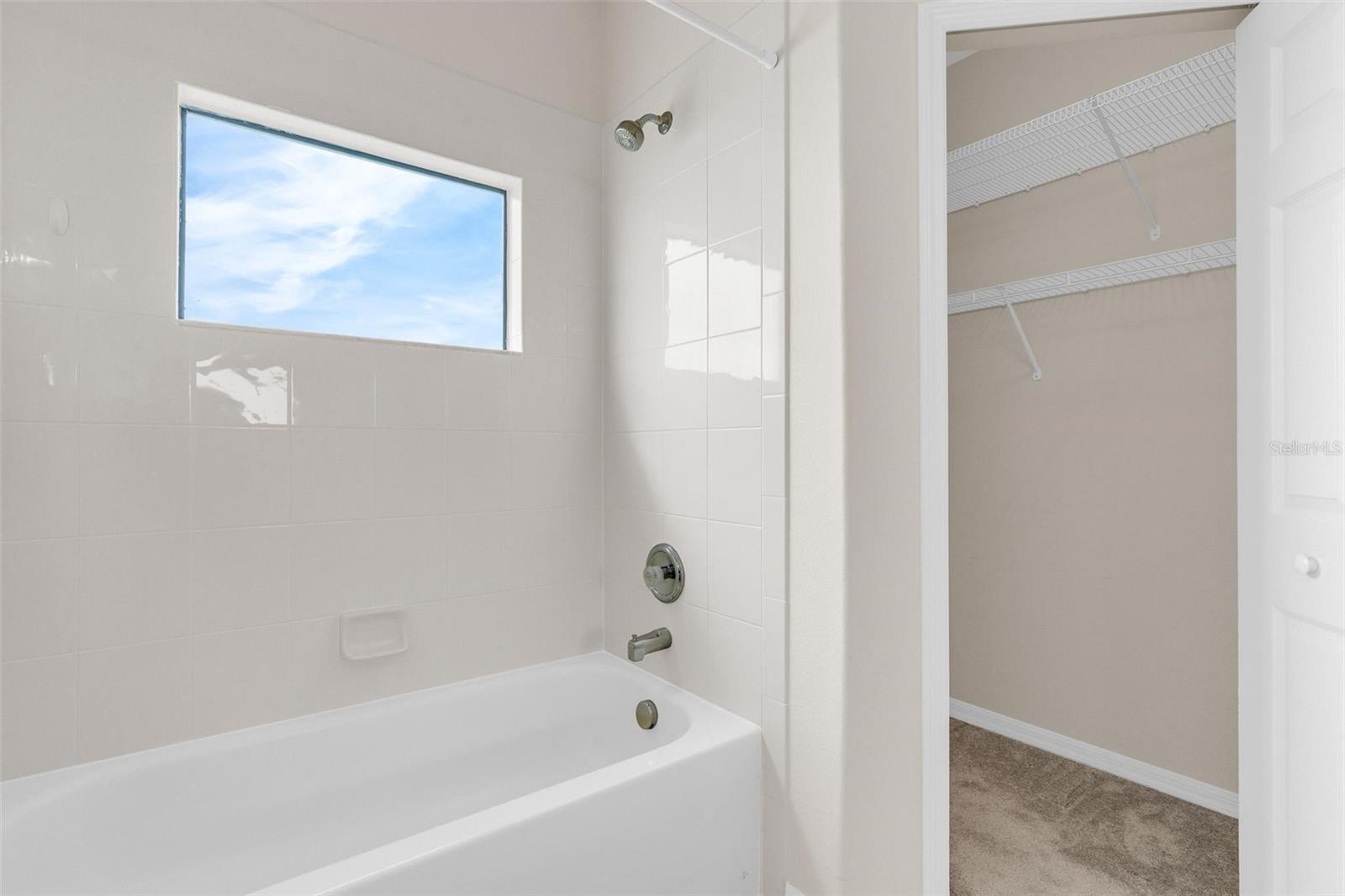 Image 27 of 41 For 9664 Doris Lane