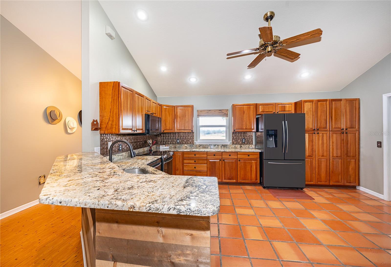 Image 23 of 48 For 3398 Masterpiece Road