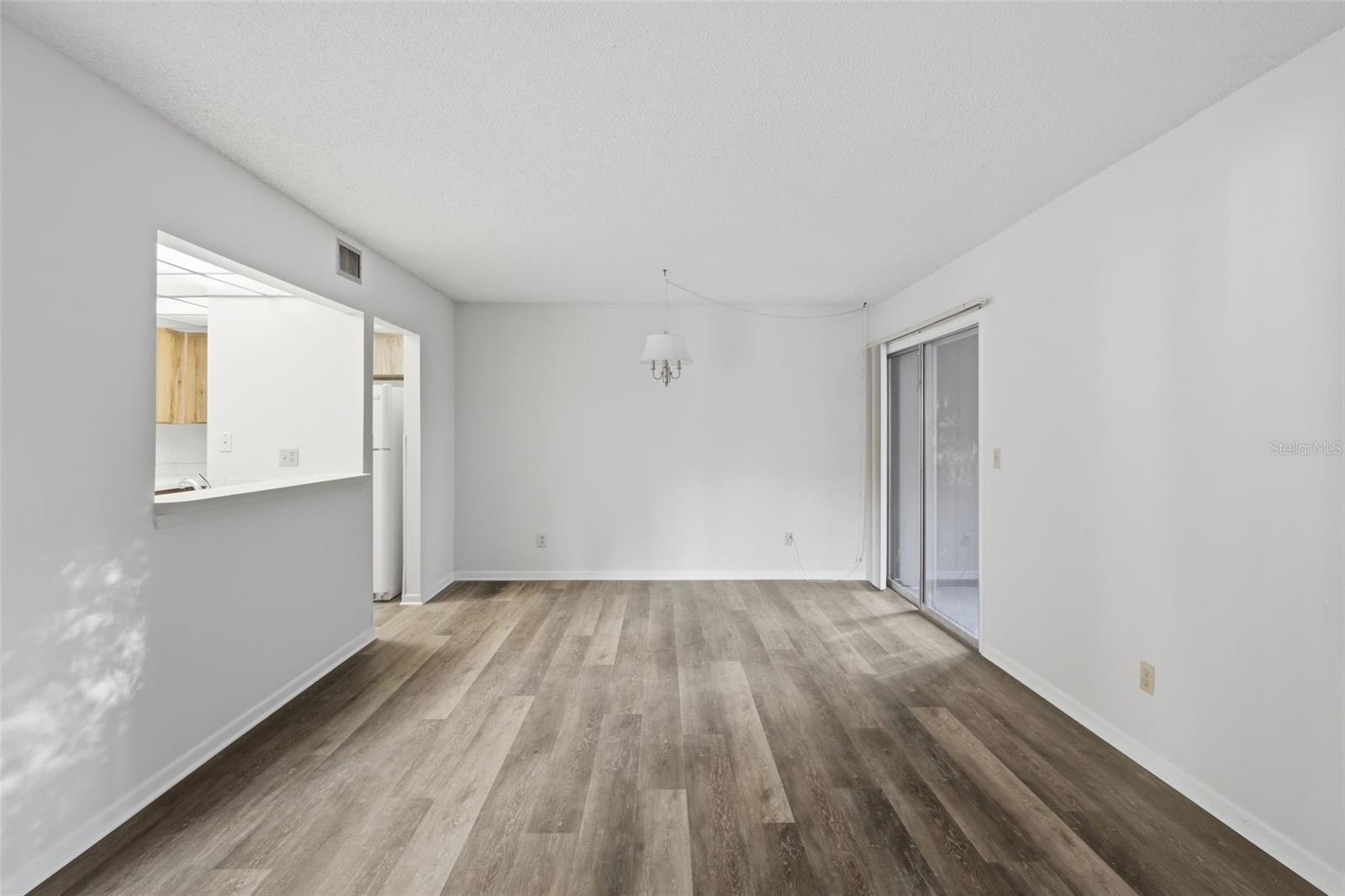 Image 11 of 33 For 100 Sweetgum Woods Court 9b