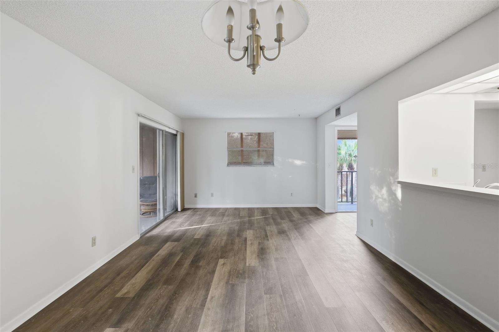 Image 14 of 33 For 100 Sweetgum Woods Court 9b