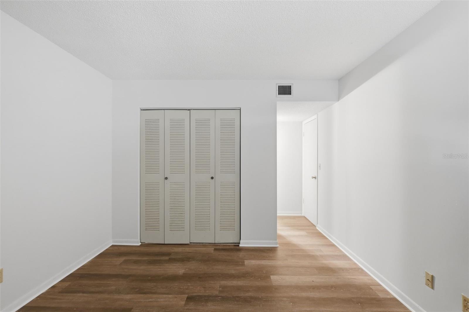 Image 24 of 33 For 100 Sweetgum Woods Court 9b