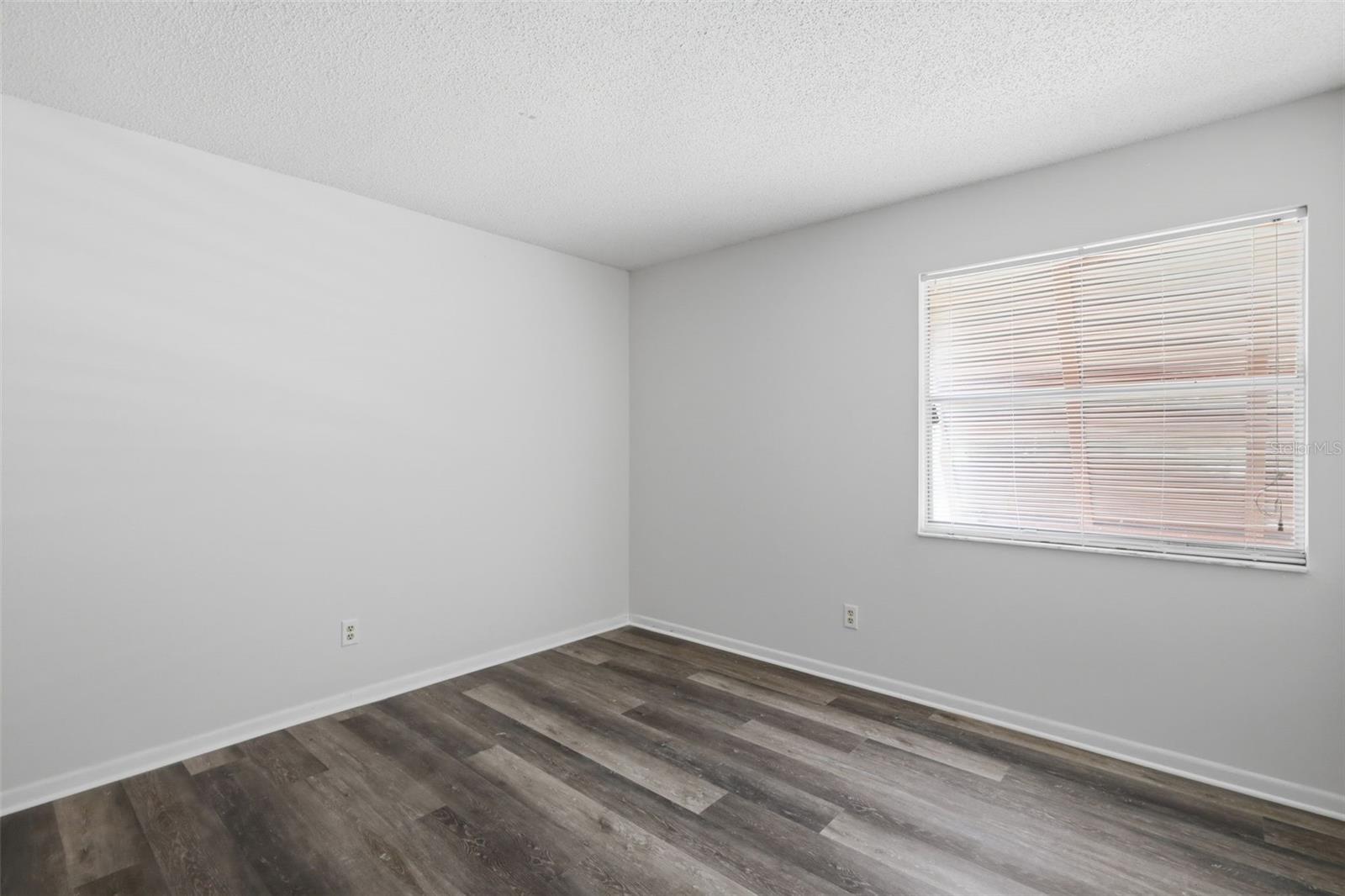 Image 27 of 33 For 100 Sweetgum Woods Court 9b