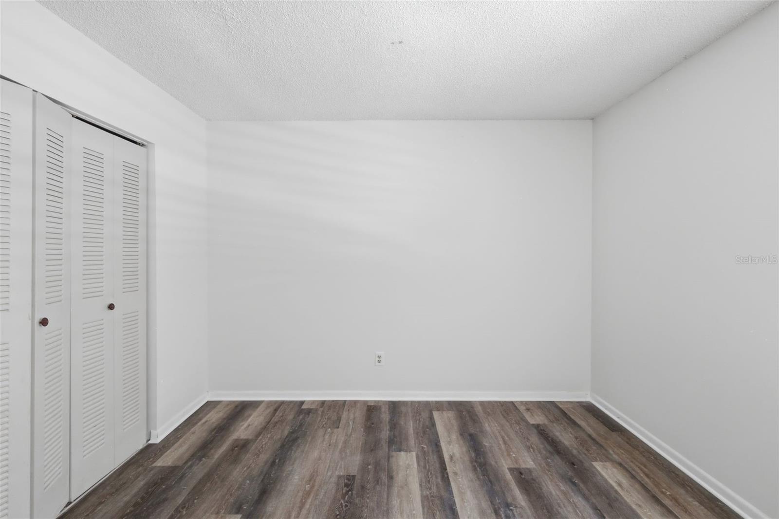 Image 28 of 33 For 100 Sweetgum Woods Court 9b