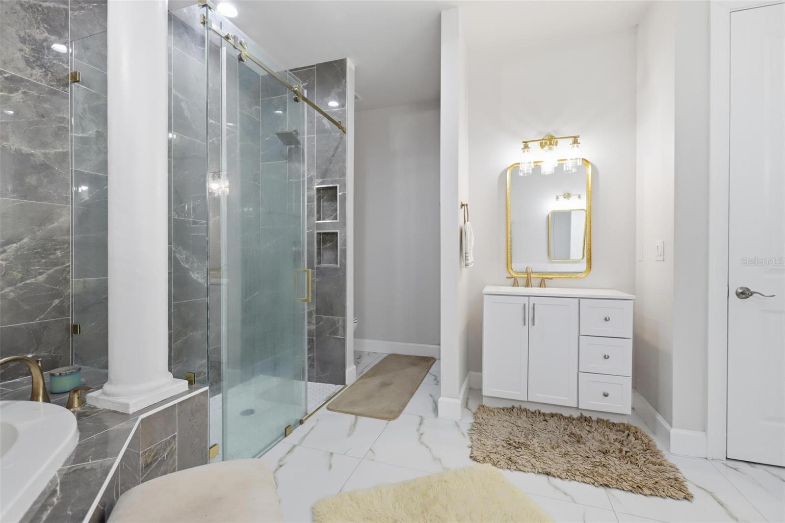 Image 21 of 47 For 1026 Beresford Road