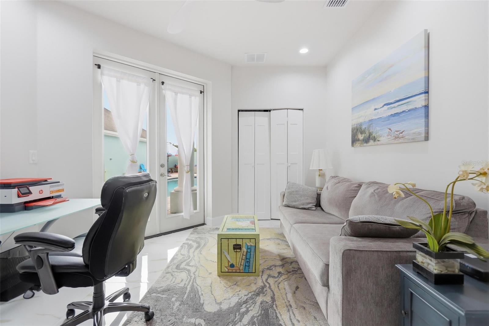 Image 22 of 47 For 1026 Beresford Road