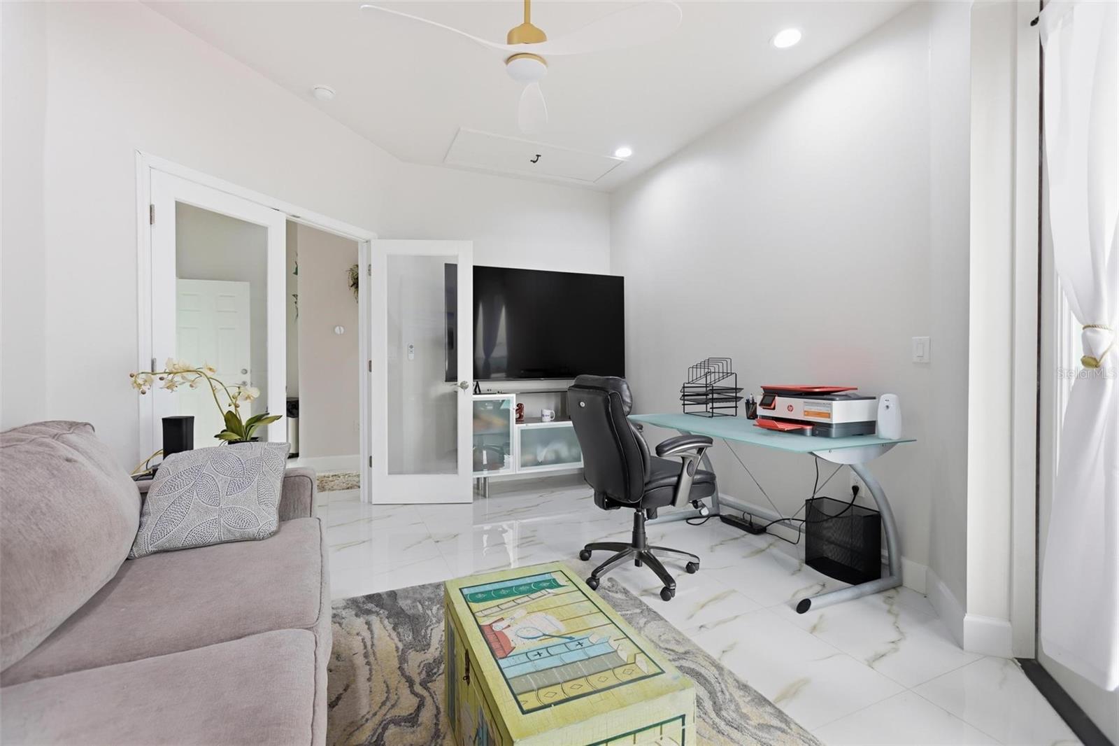 Image 23 of 47 For 1026 Beresford Road