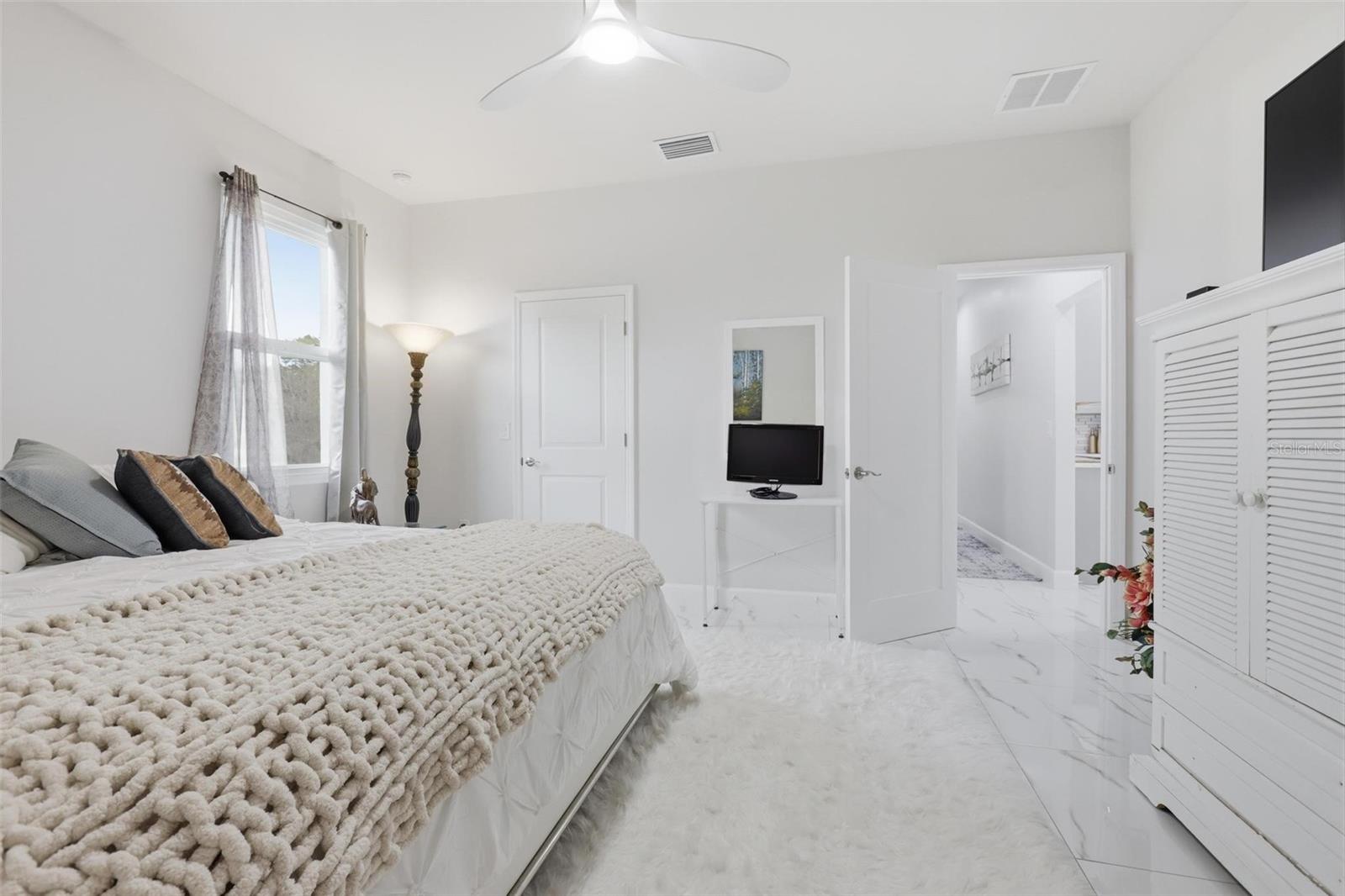 Image 28 of 47 For 1026 Beresford Road