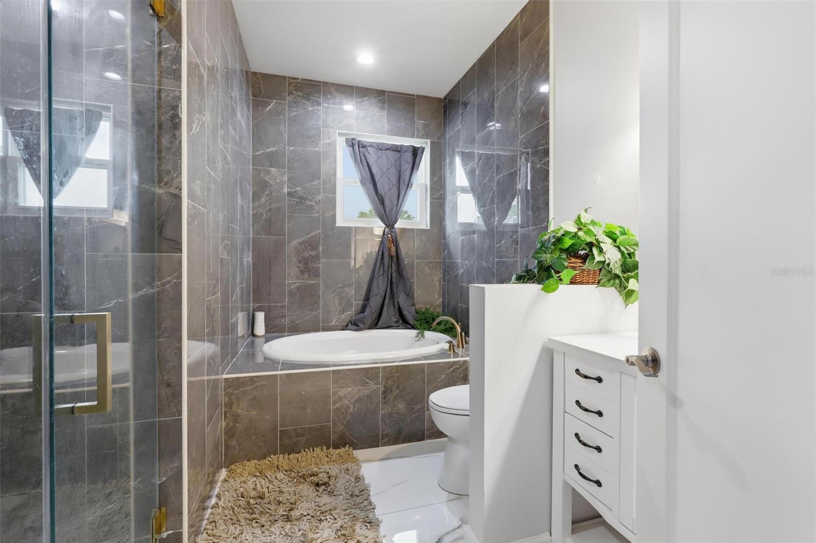 Image 29 of 47 For 1026 Beresford Road