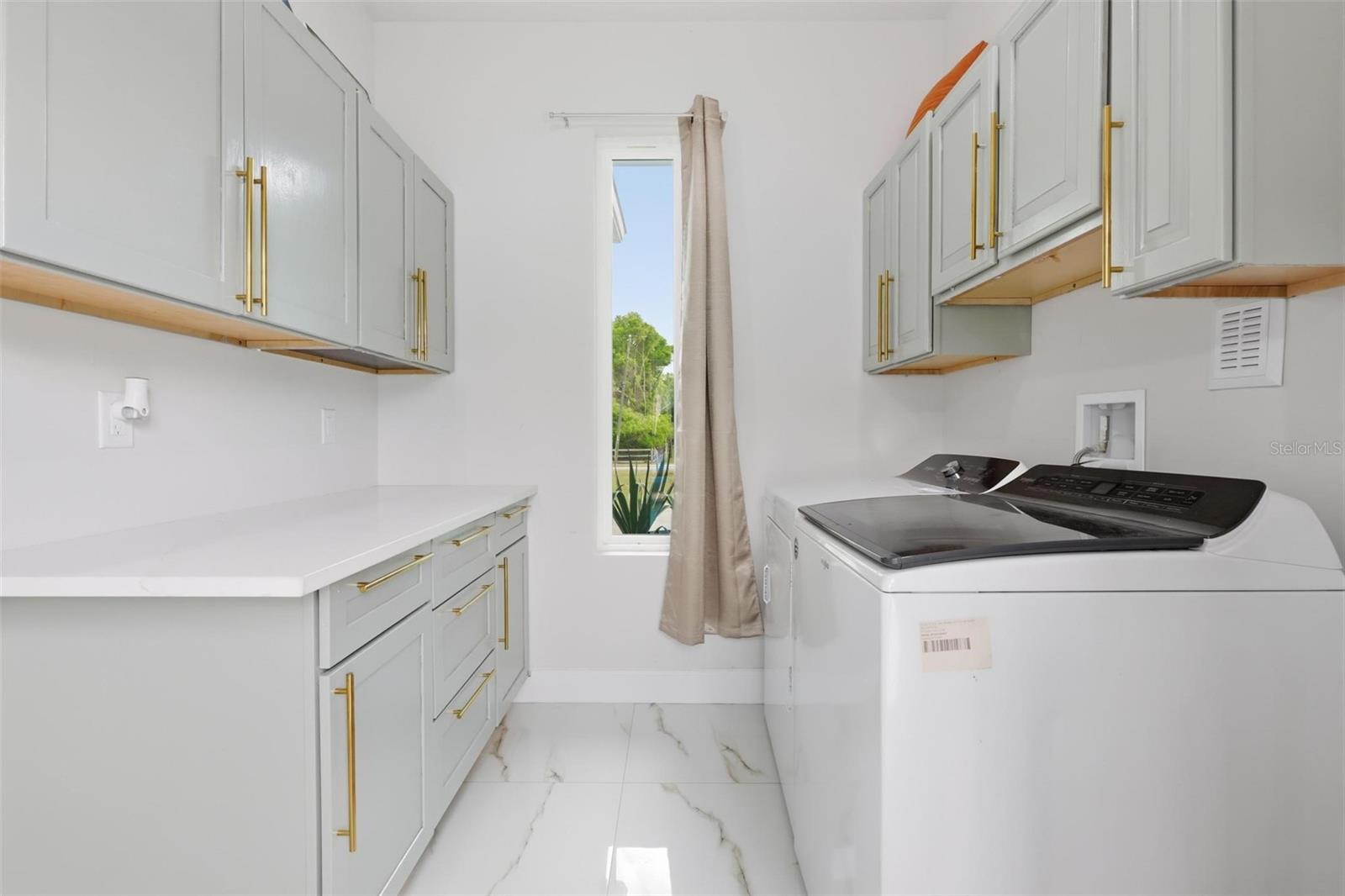 Image 31 of 47 For 1026 Beresford Road