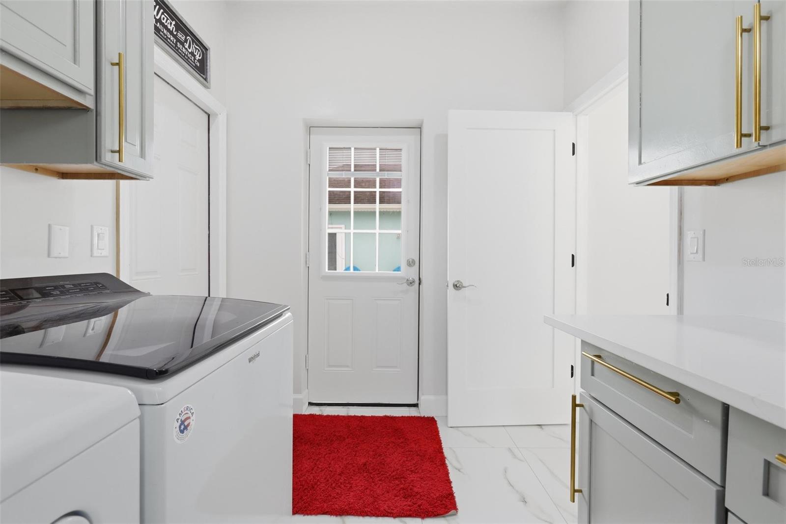 Image 32 of 47 For 1026 Beresford Road