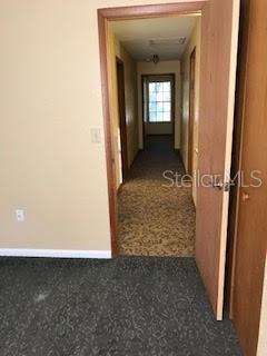 Image 16 of 34 For 431 Rich Avenue 429