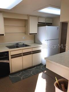 Image 6 of 34 For 431 Rich Avenue 429