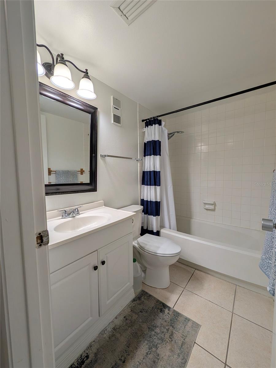 Image 19 of 33 For 190 Hickory Woods Court 9a