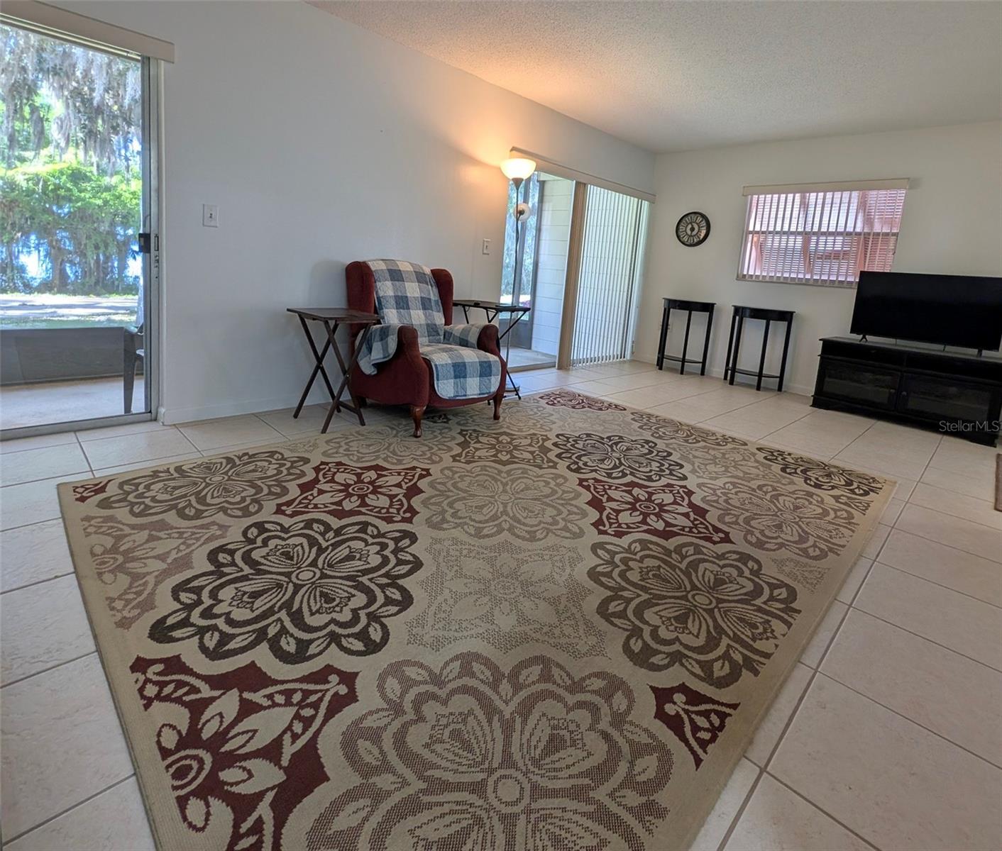 Image 6 of 33 For 190 Hickory Woods Court 9a