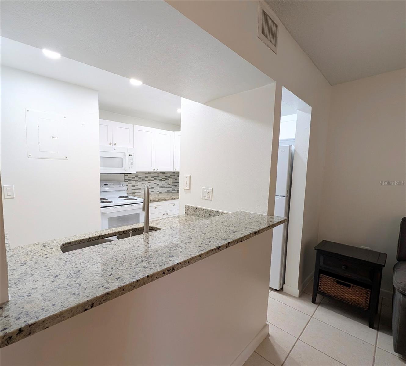 Image 9 of 33 For 190 Hickory Woods Court 9a