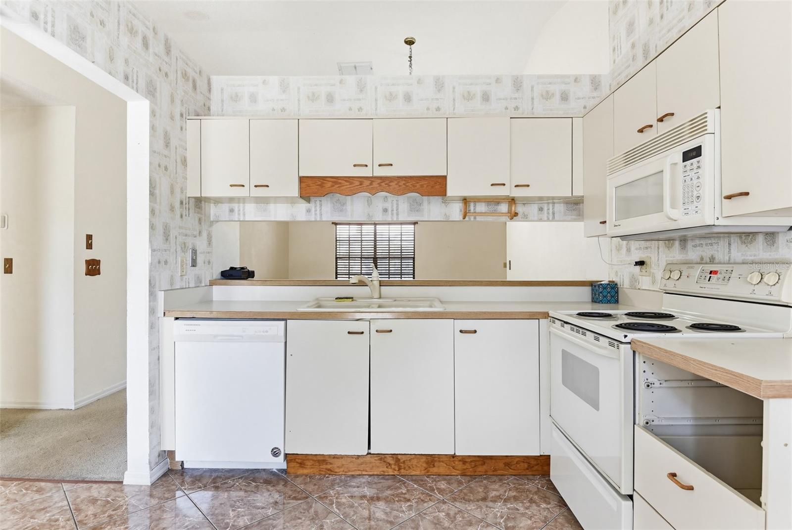 Image 8 of 65 For 3746 Gatewood Drive