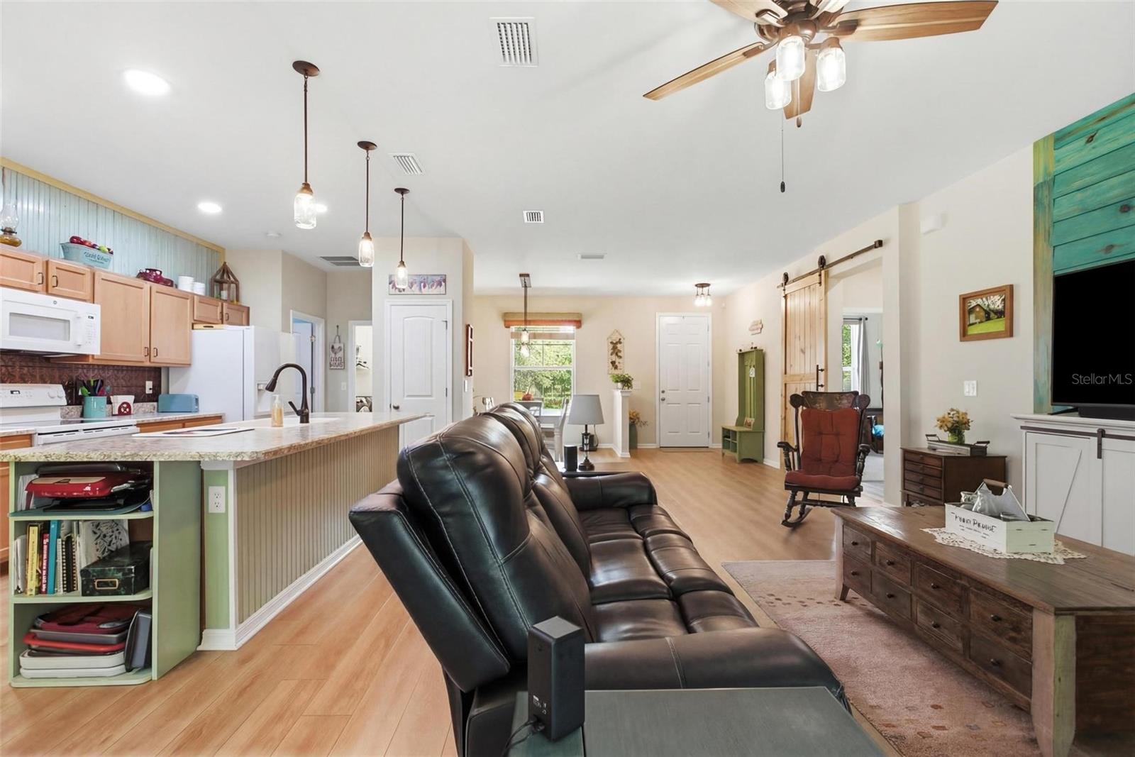 Image 7 of 49 For 2200 Clara Avenue