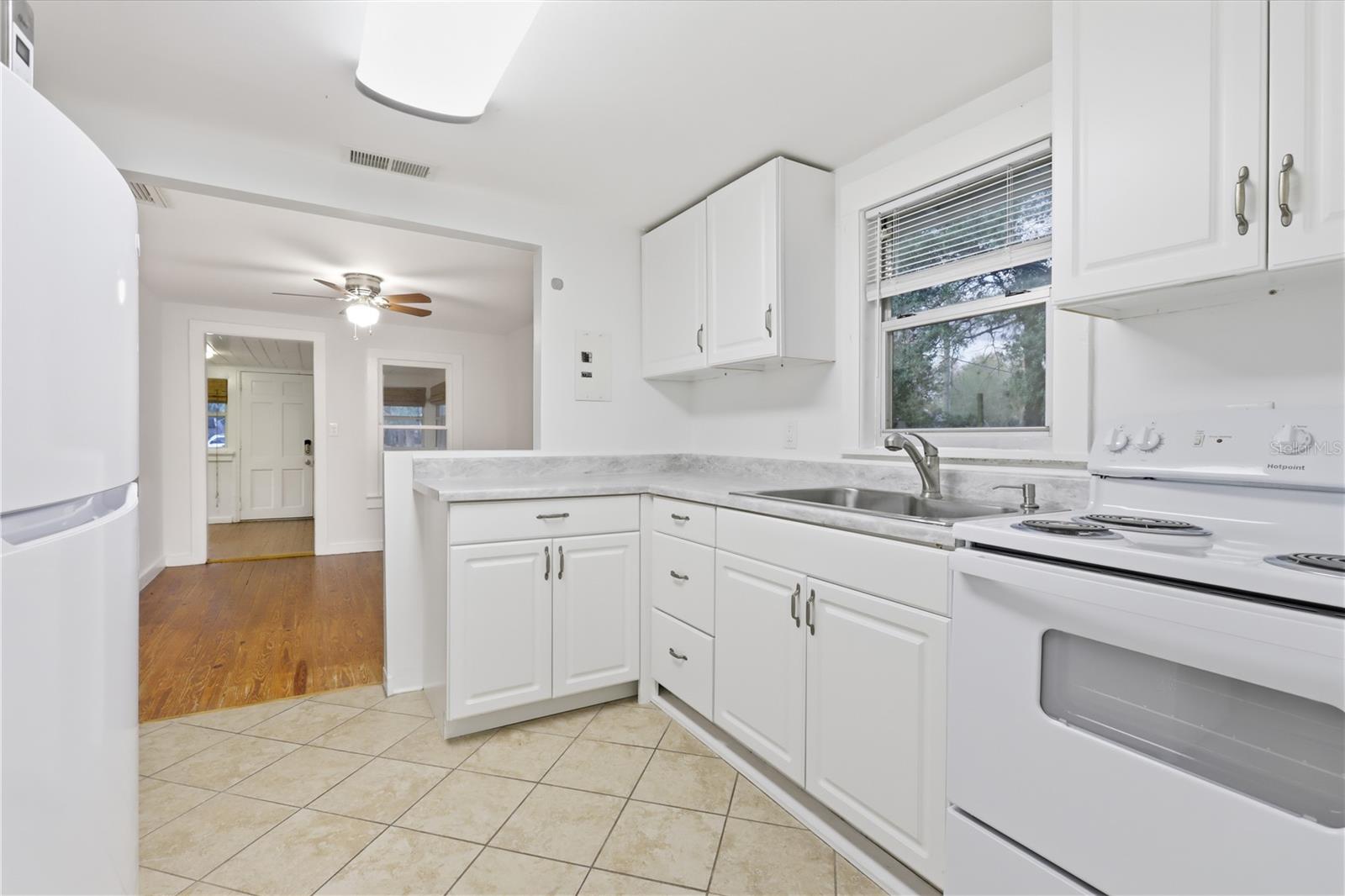 Image 10 of 32 For 1120 Minnesota Avenue