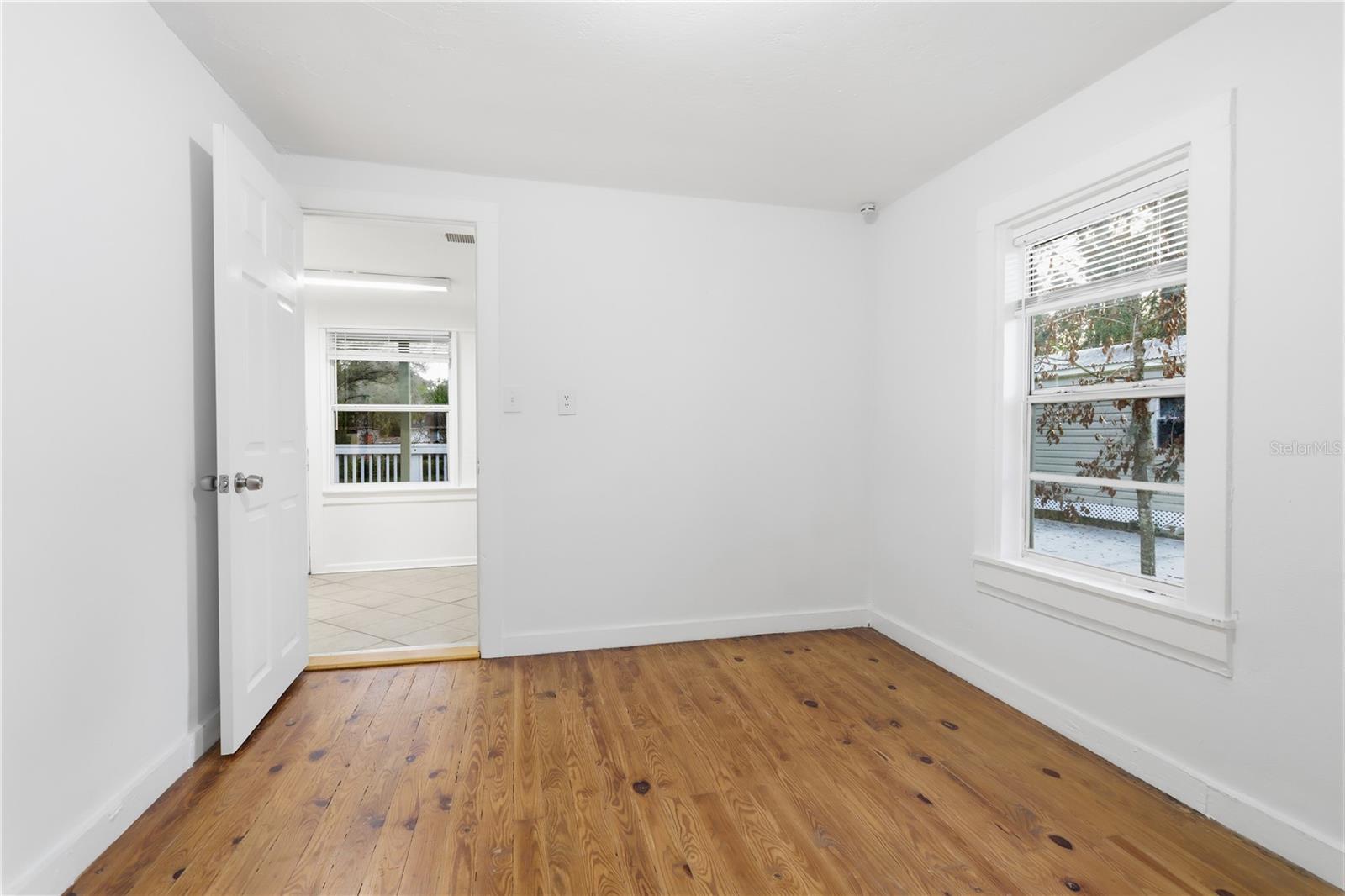 Image 11 of 32 For 1120 Minnesota Avenue