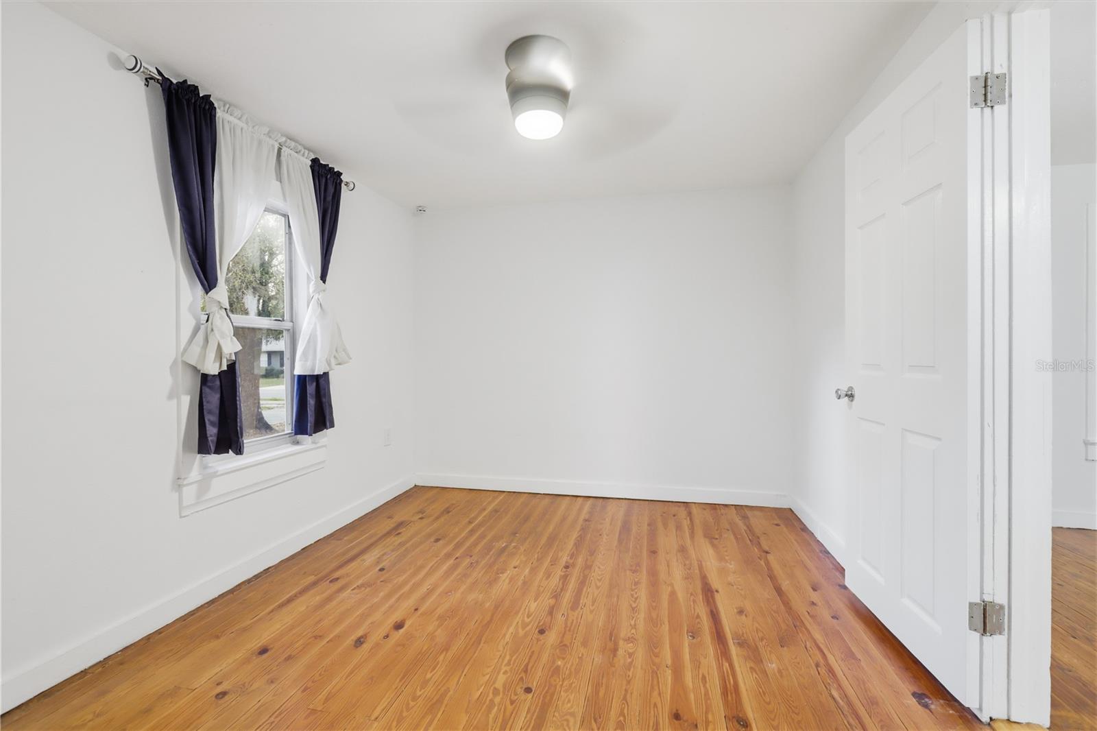 Image 13 of 32 For 1120 Minnesota Avenue