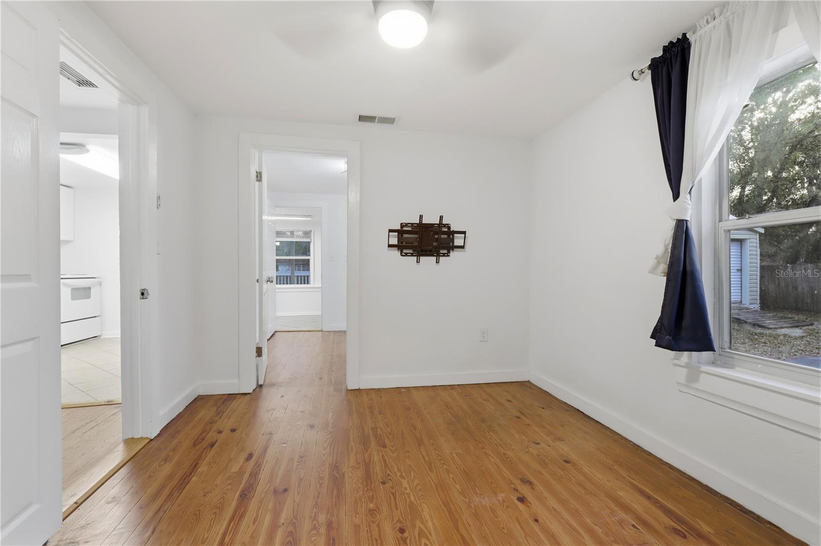 Image 14 of 32 For 1120 Minnesota Avenue