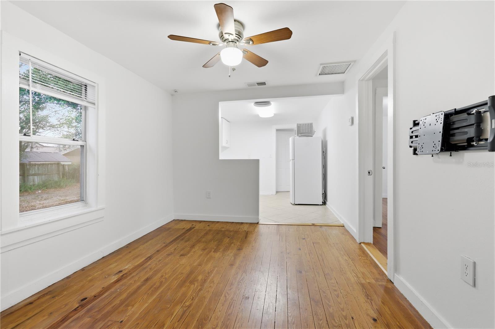 Image 7 of 32 For 1120 Minnesota Avenue