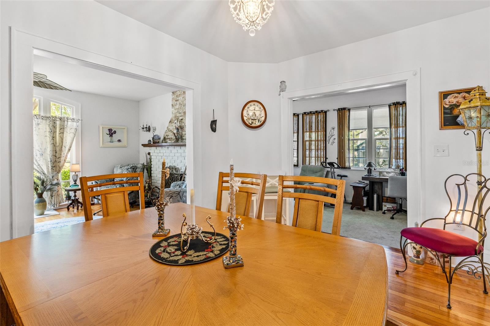 Image 10 of 53 For 623 Amelia Avenue