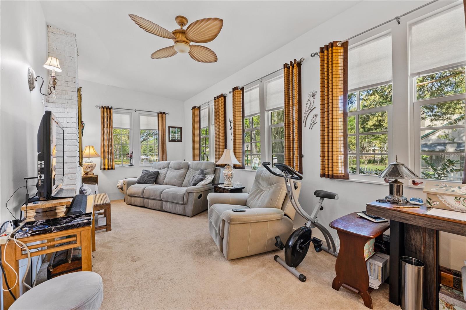 Image 12 of 53 For 623 Amelia Avenue