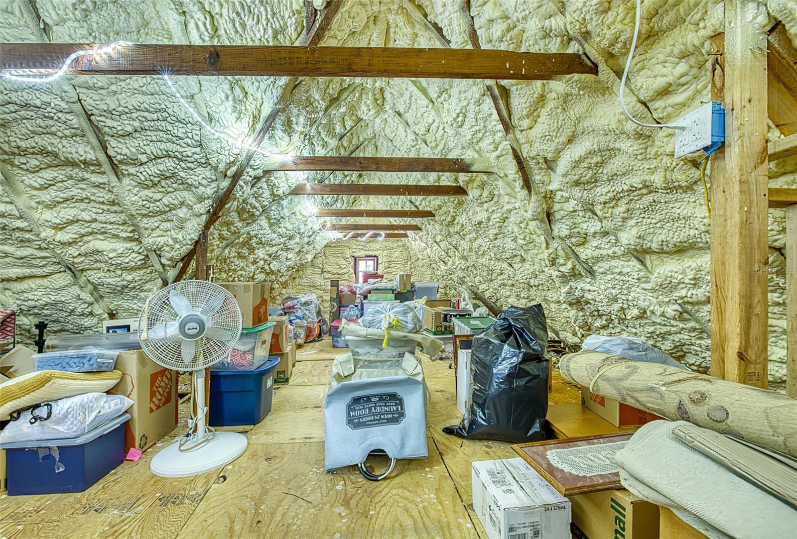 Image 29 of 53 For 623 Amelia Avenue