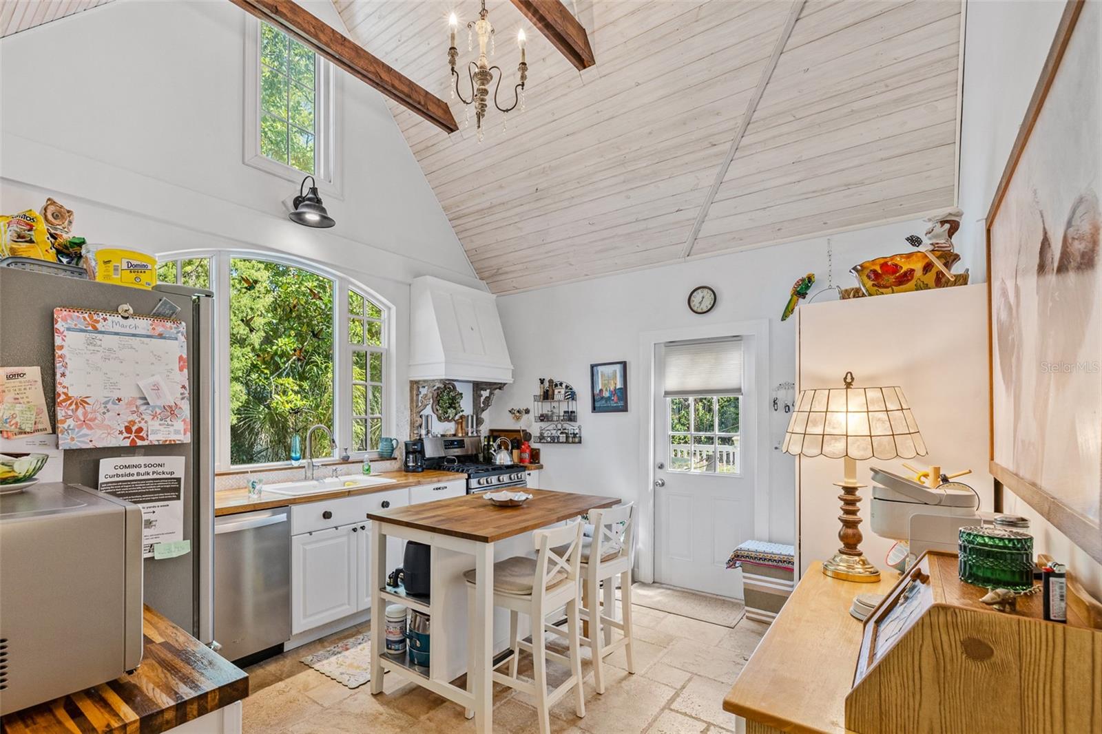 Image 3 of 53 For 623 Amelia Avenue