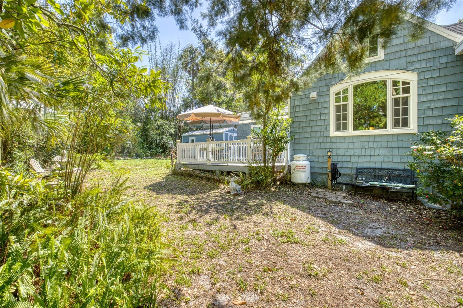 Image 31 of 53 For 623 Amelia Avenue