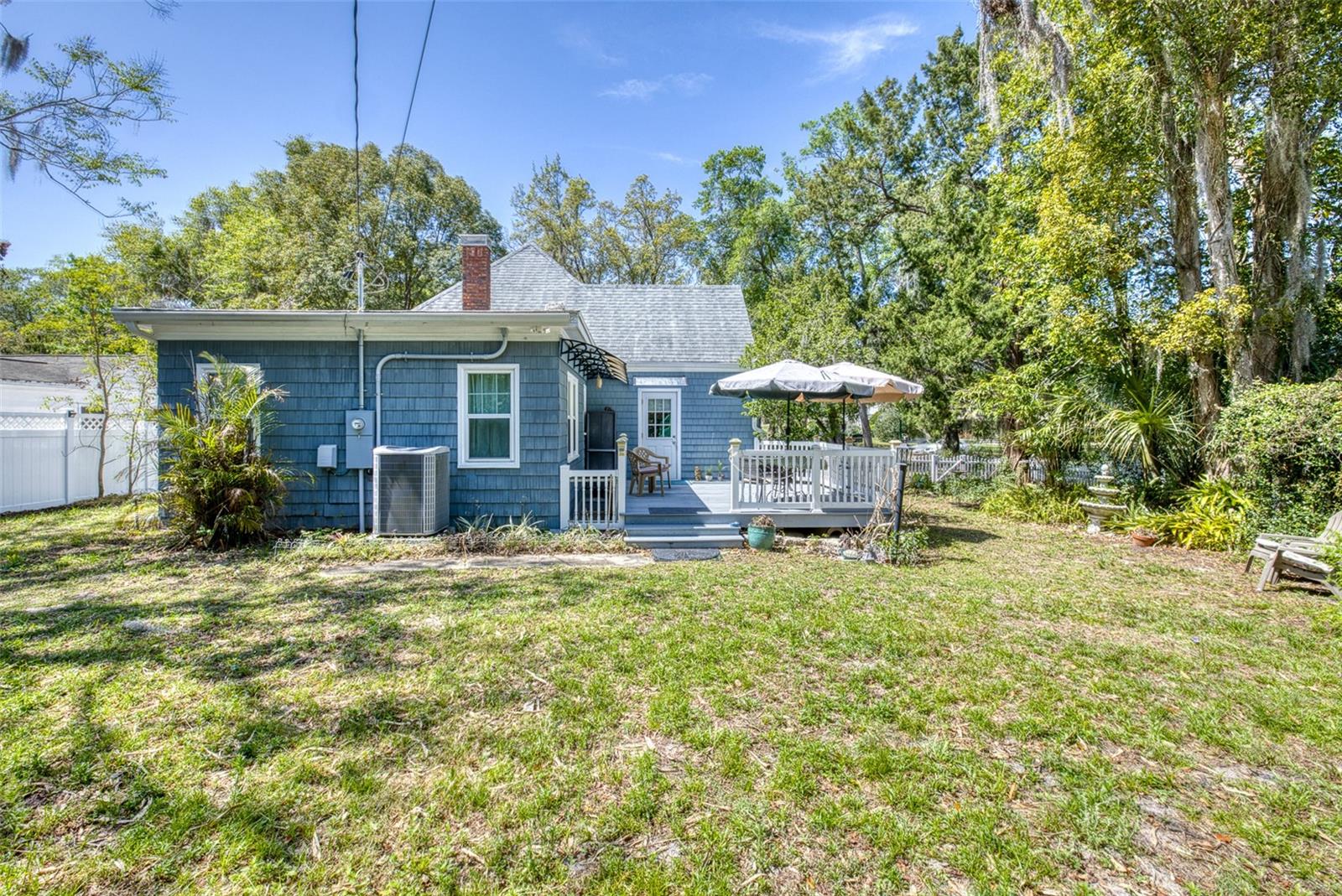 Image 36 of 53 For 623 Amelia Avenue