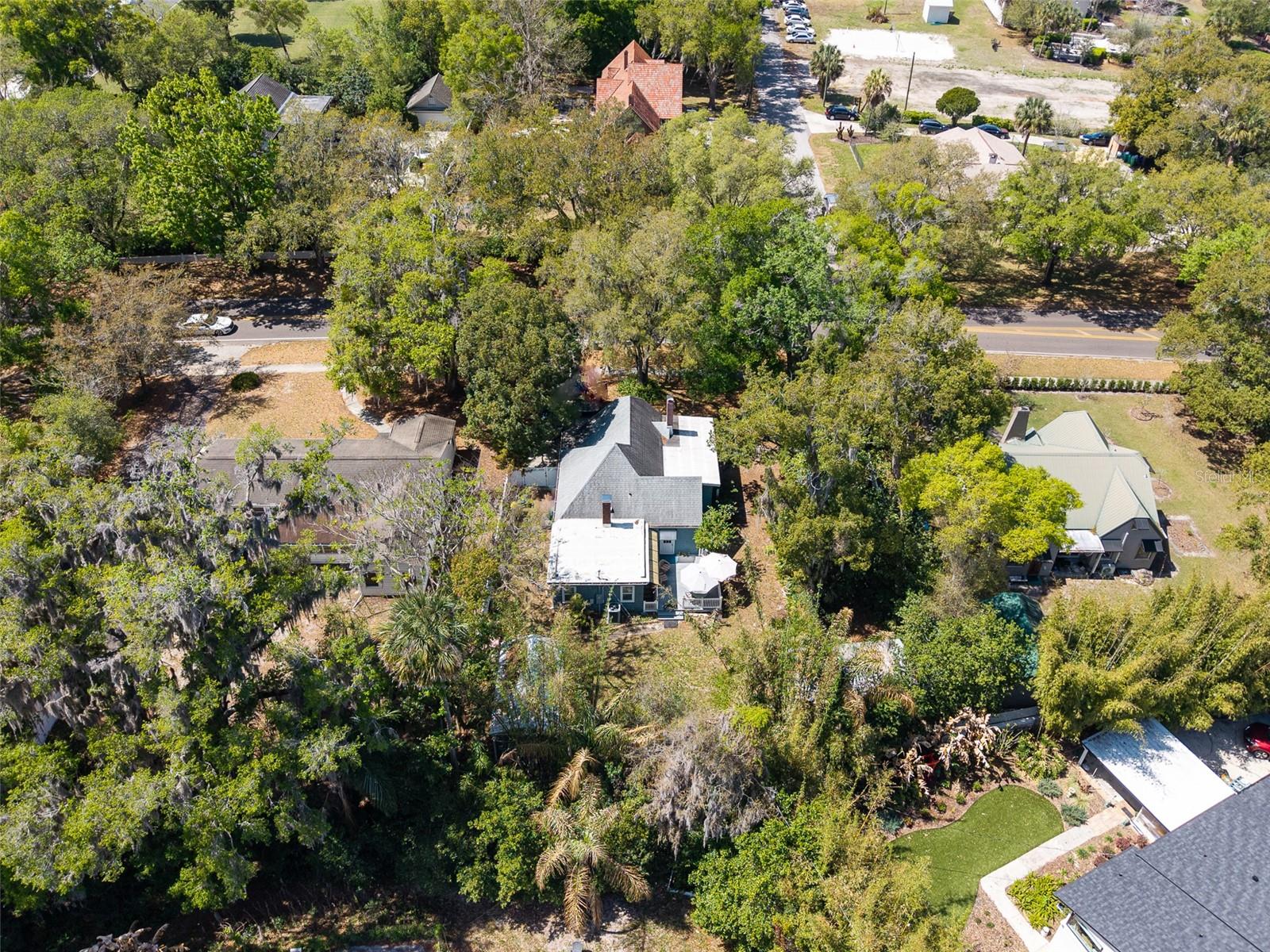 Image 42 of 53 For 623 Amelia Avenue