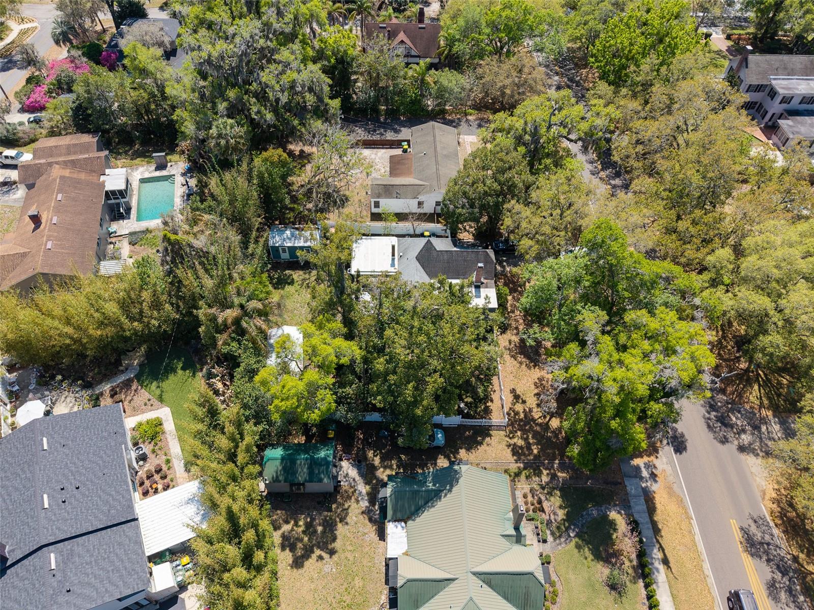 Image 43 of 53 For 623 Amelia Avenue