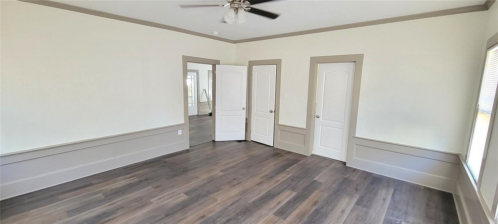 Image 11 of 17 For 735 Montreville Ave