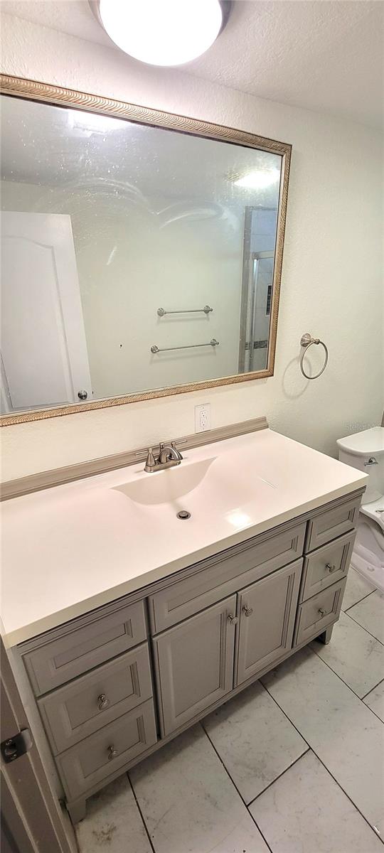 Image 15 of 17 For 735 Montreville Ave