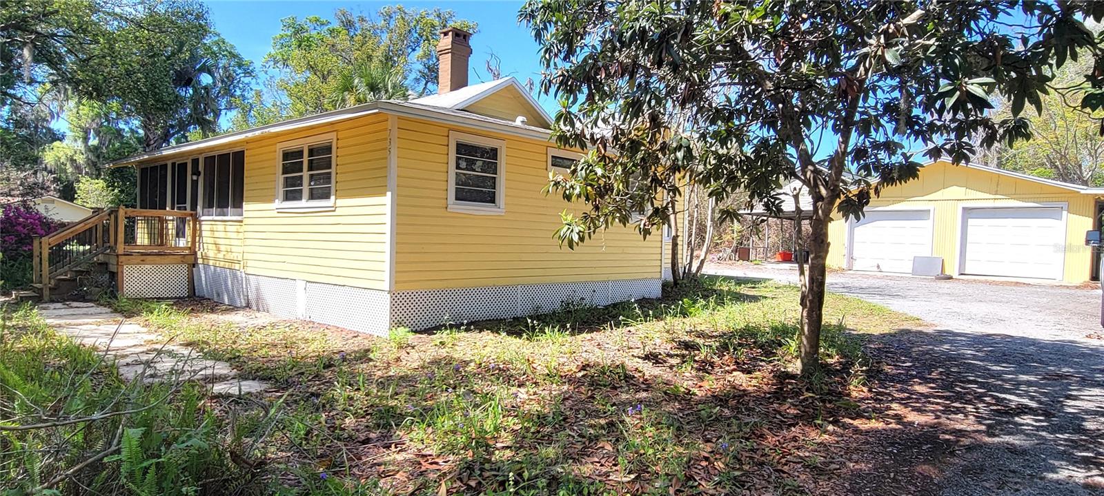 Image 2 of 17 For 735 Montreville Ave