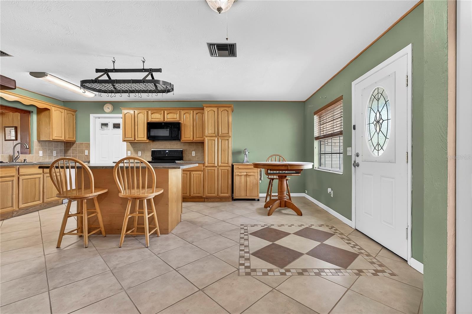 Image 13 of 35 For 1968 Carolina Avenue