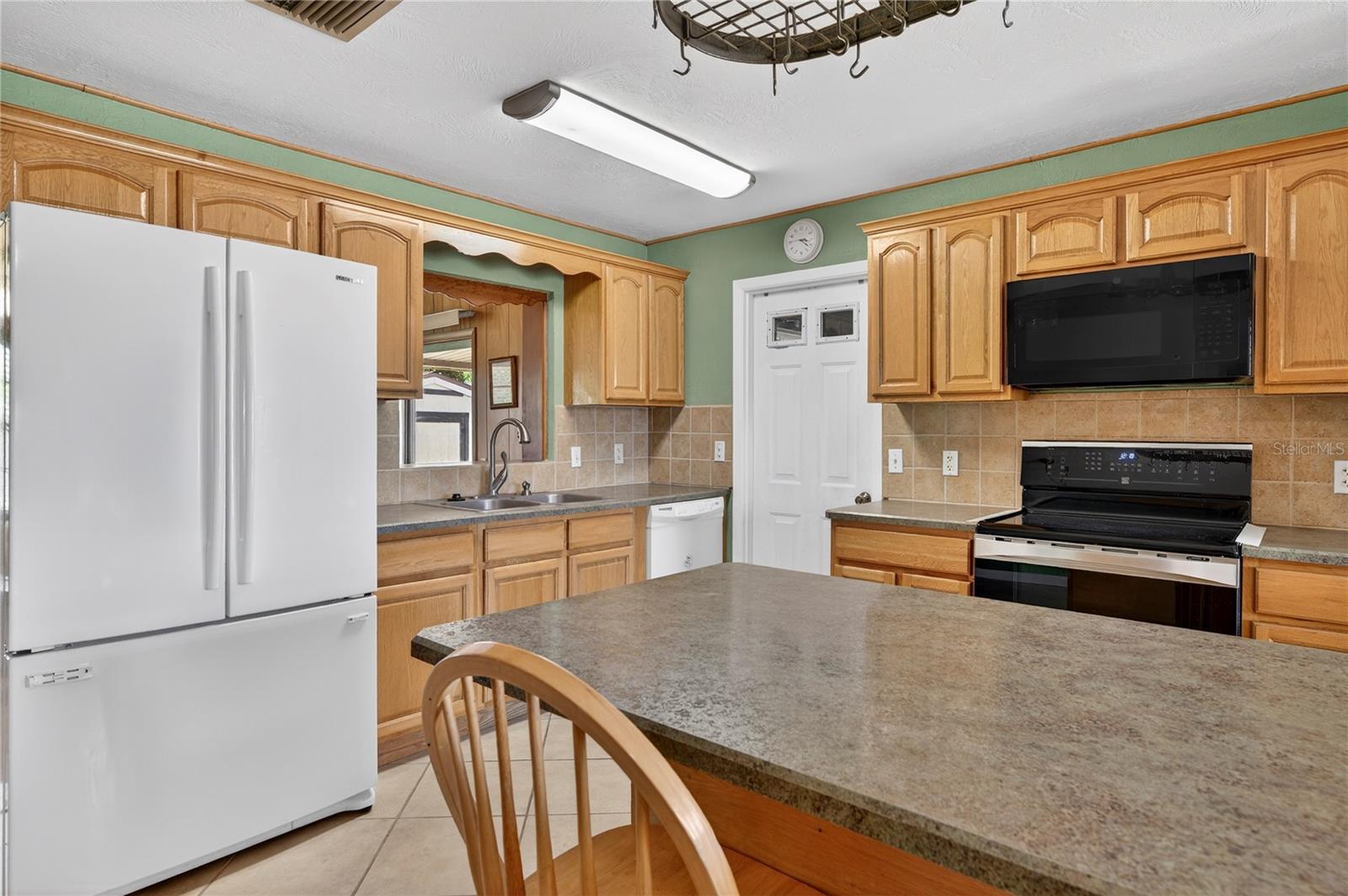 Image 8 of 35 For 1968 Carolina Avenue