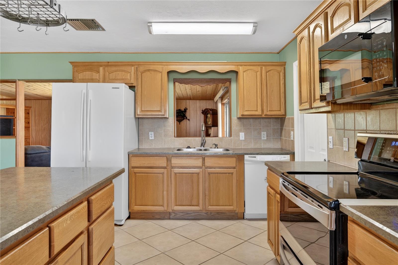 Image 9 of 35 For 1968 Carolina Avenue