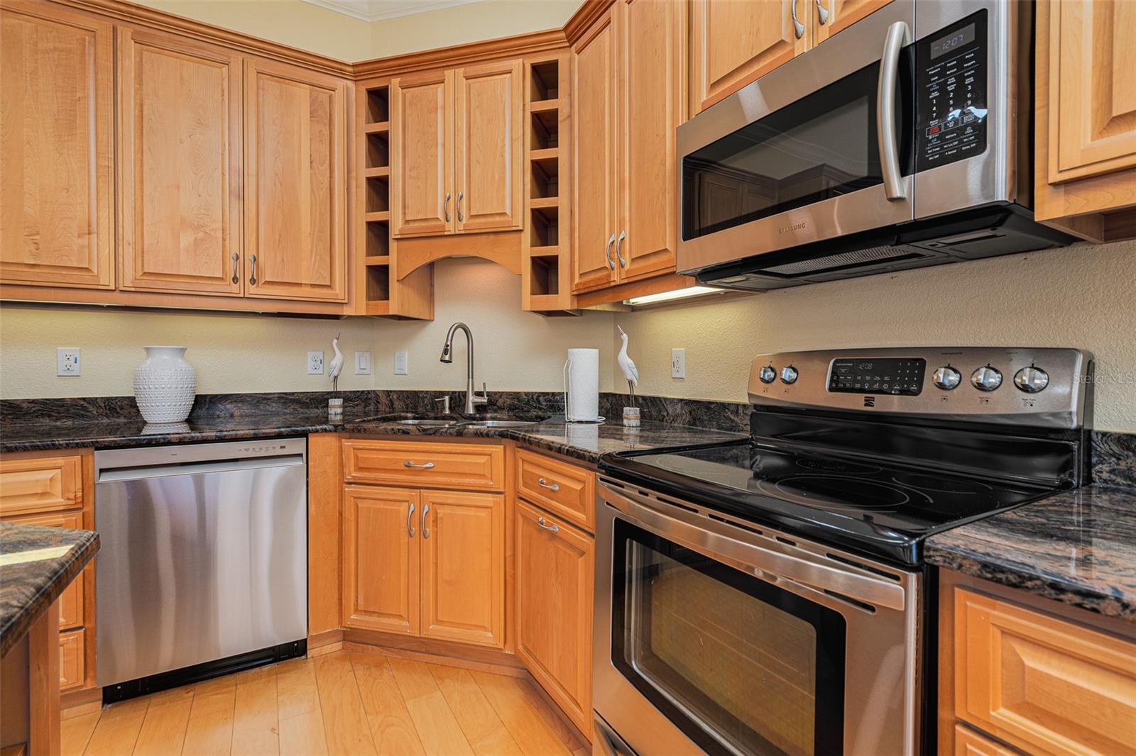 Image 33 of 72 For 2208 Ocean Shore Boulevard