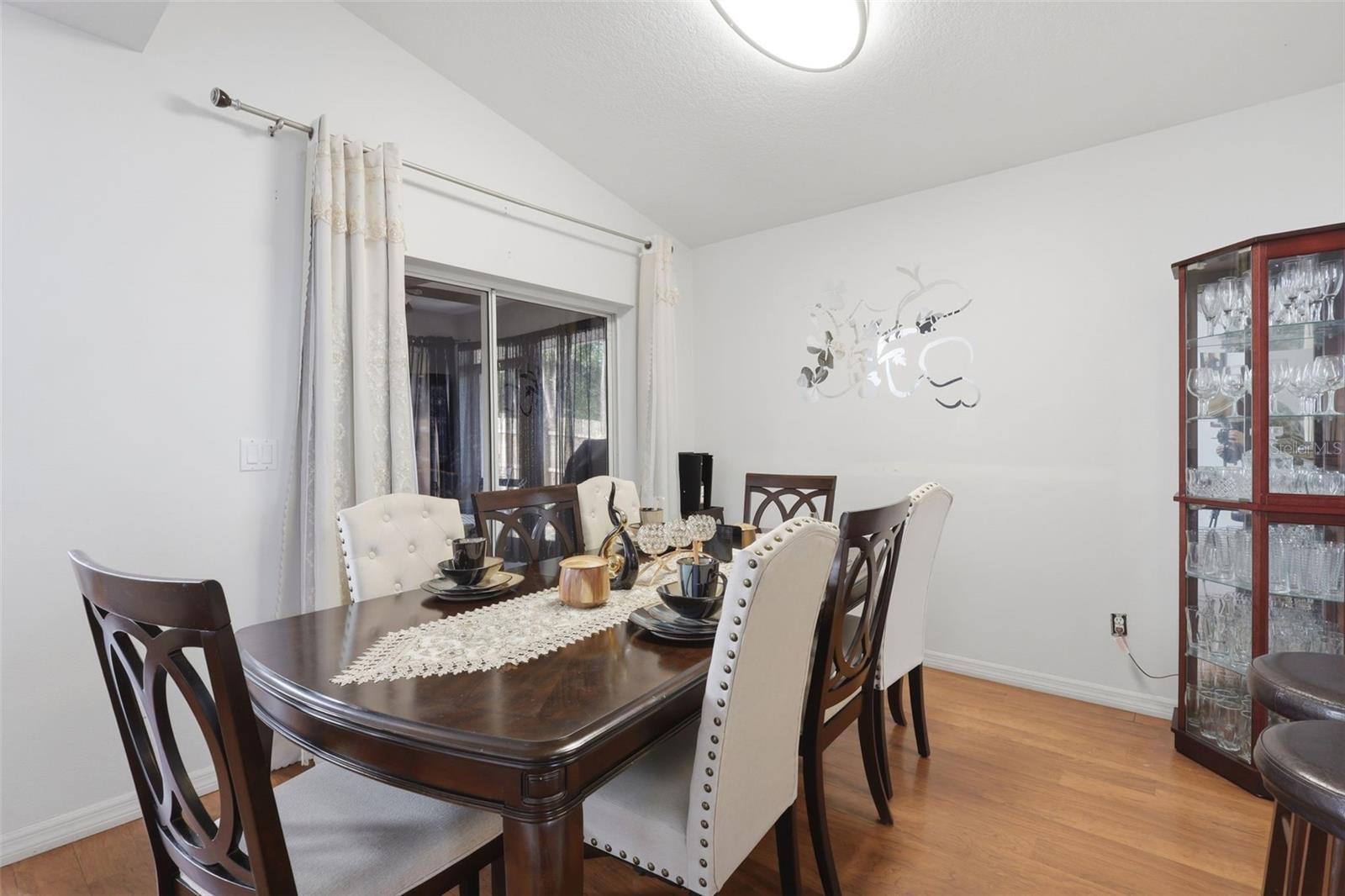 Image 15 of 33 For 399 Cloverleaf Boulevard