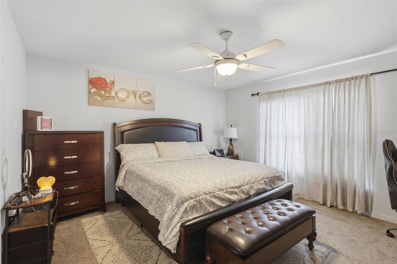 Image 17 of 33 For 399 Cloverleaf Boulevard