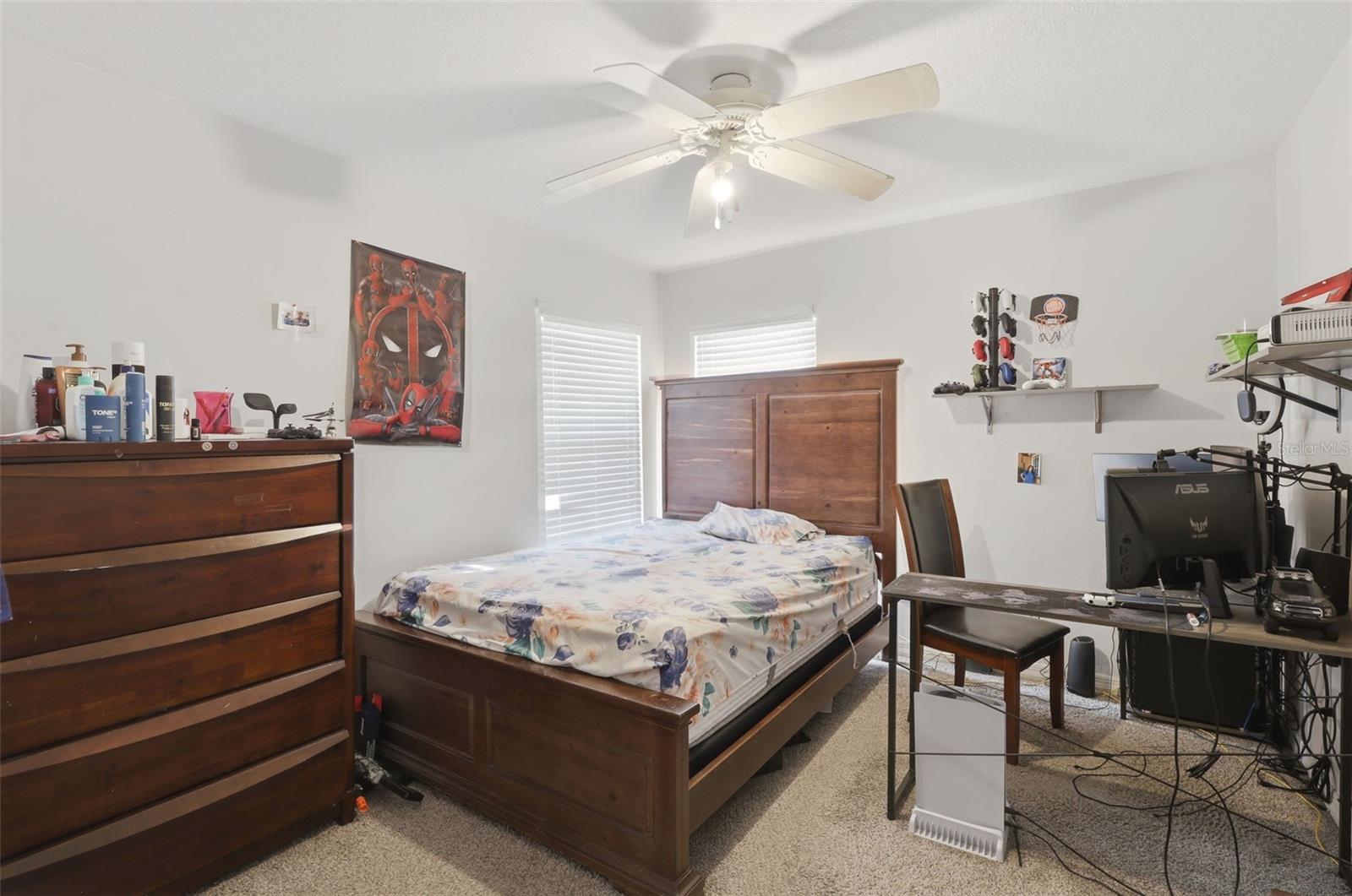 Image 26 of 33 For 399 Cloverleaf Boulevard