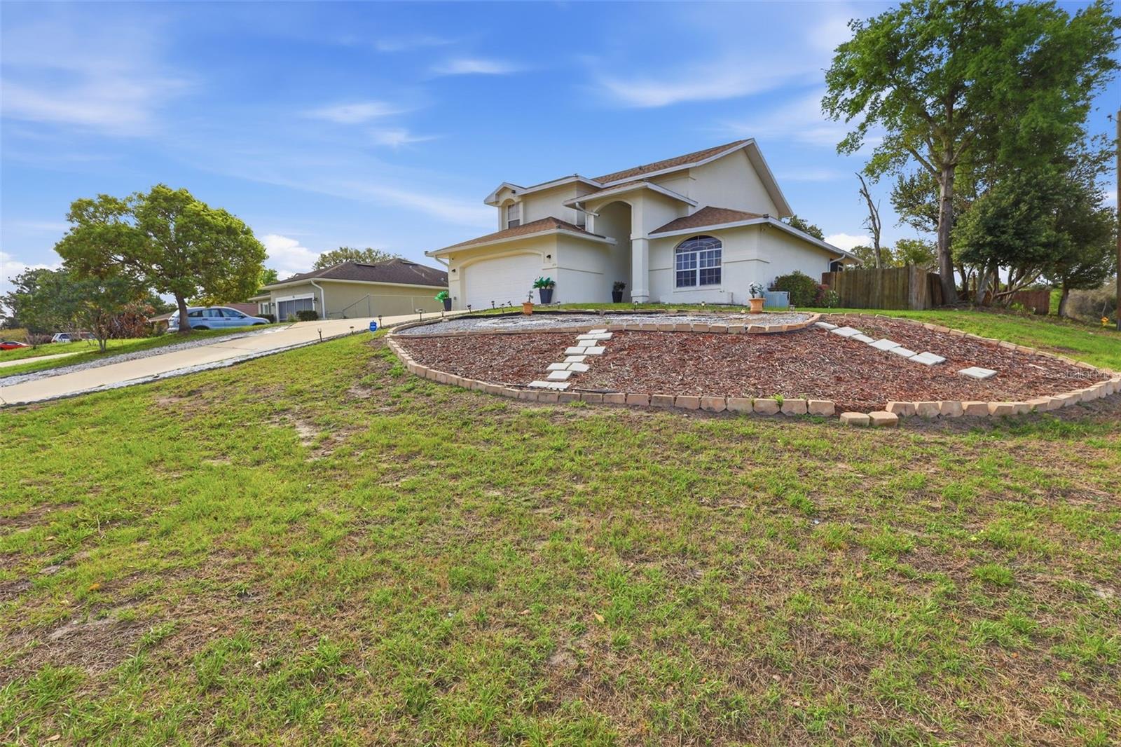 Image 32 of 33 For 399 Cloverleaf Boulevard