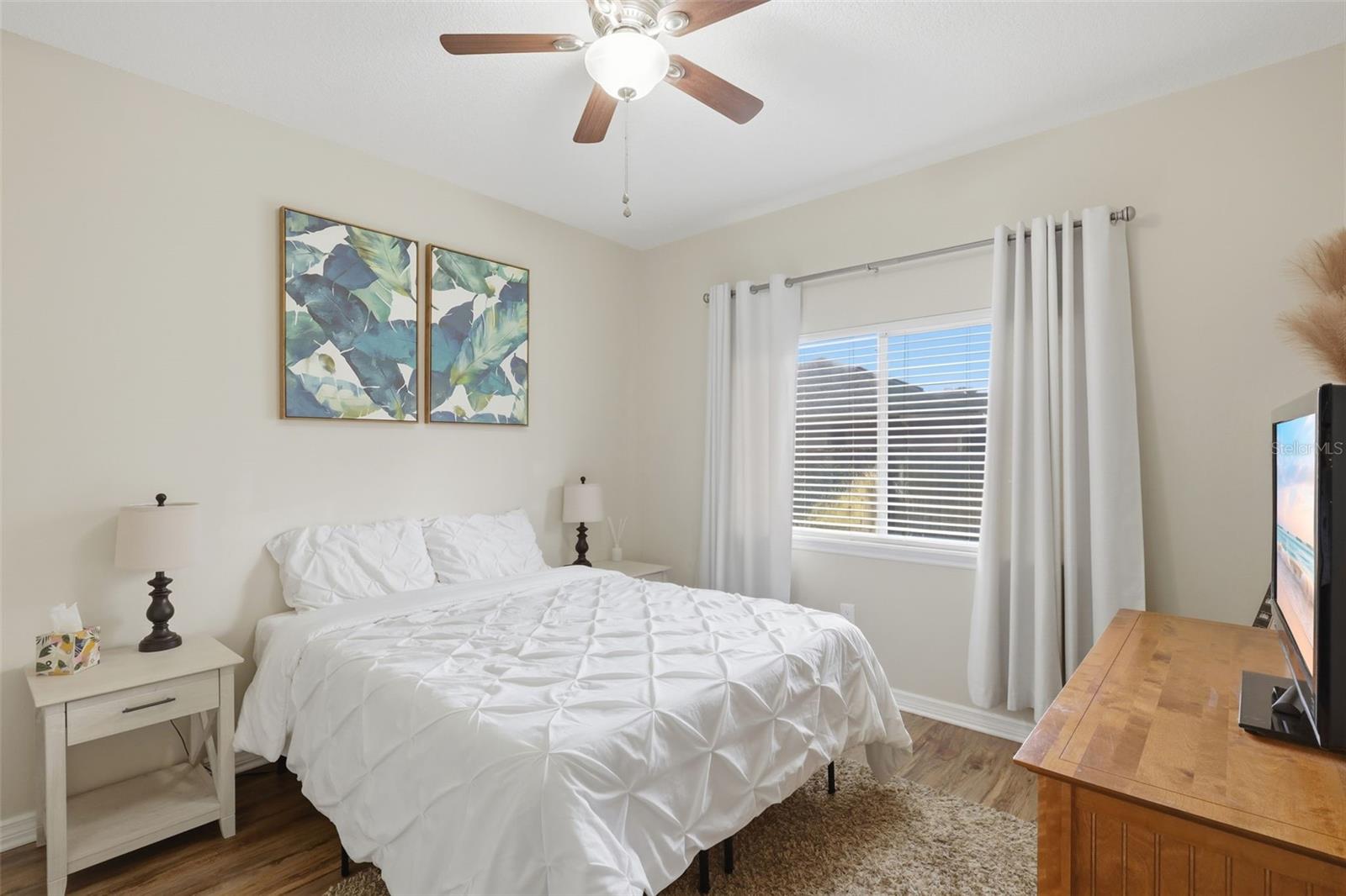 Image 37 of 64 For 390 Glen Abbey Lane