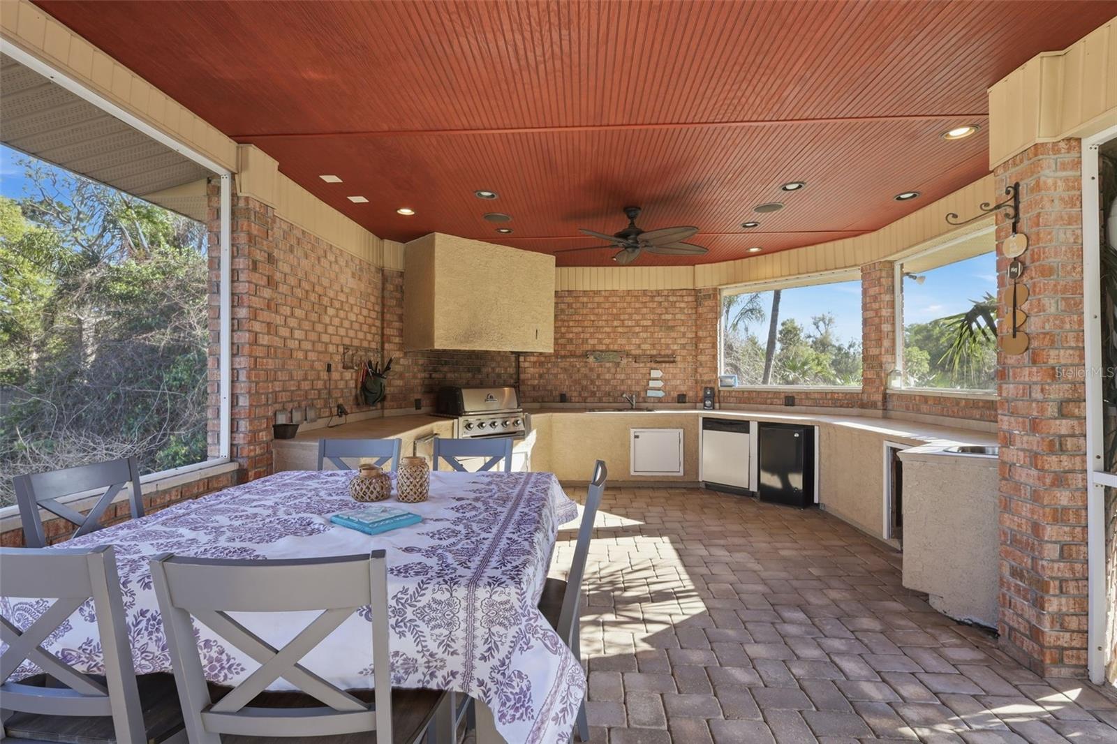 Image 47 of 64 For 390 Glen Abbey Lane