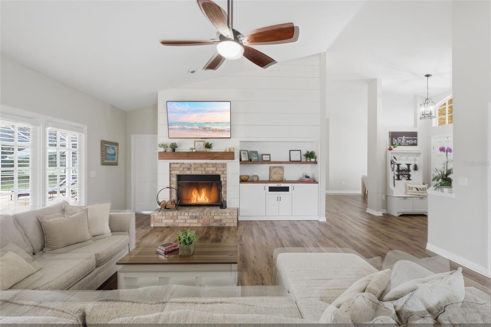 Image 9 of 64 For 390 Glen Abbey Lane