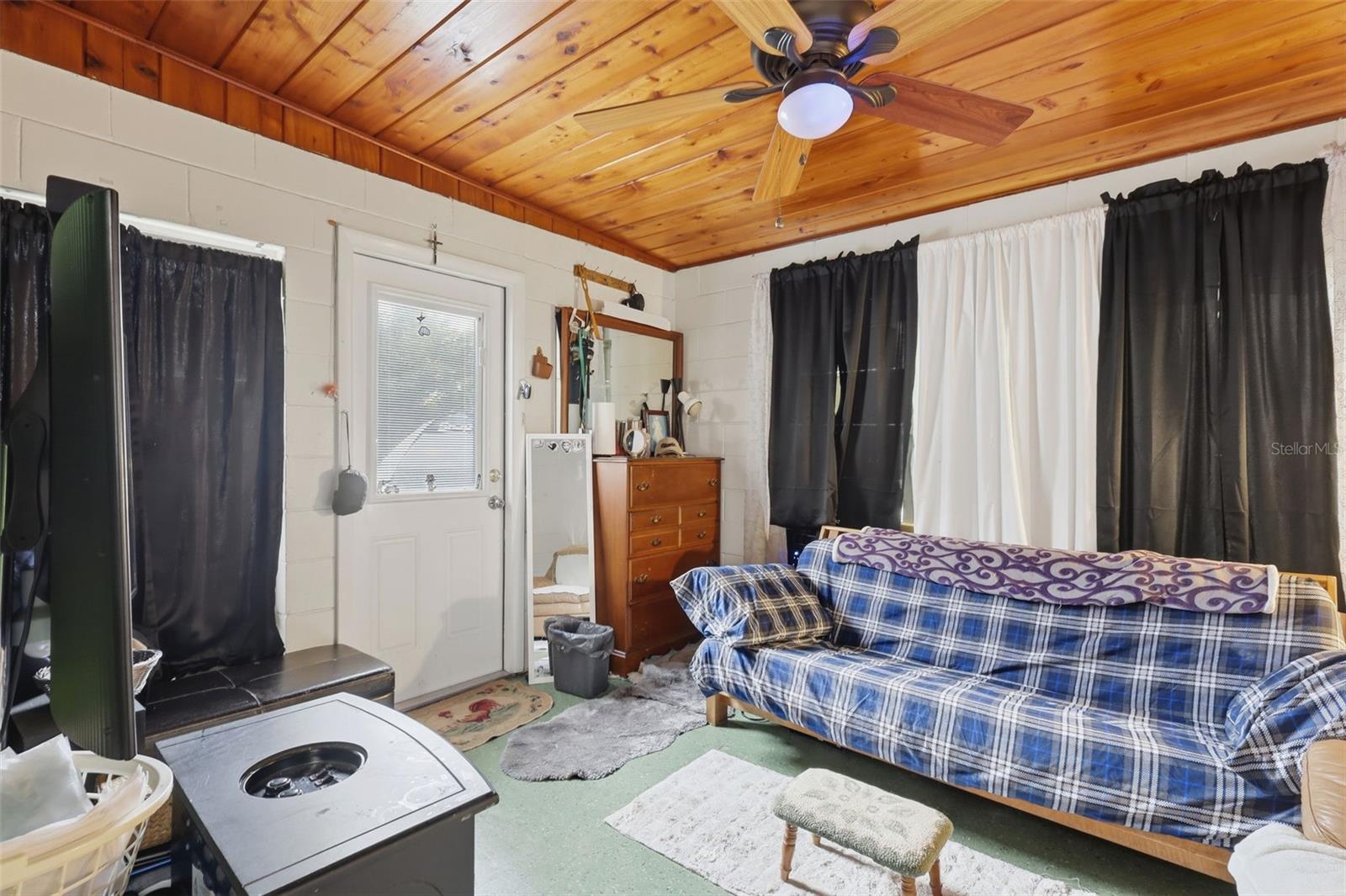 Image 8 of 26 For 1410 Talton Avenue