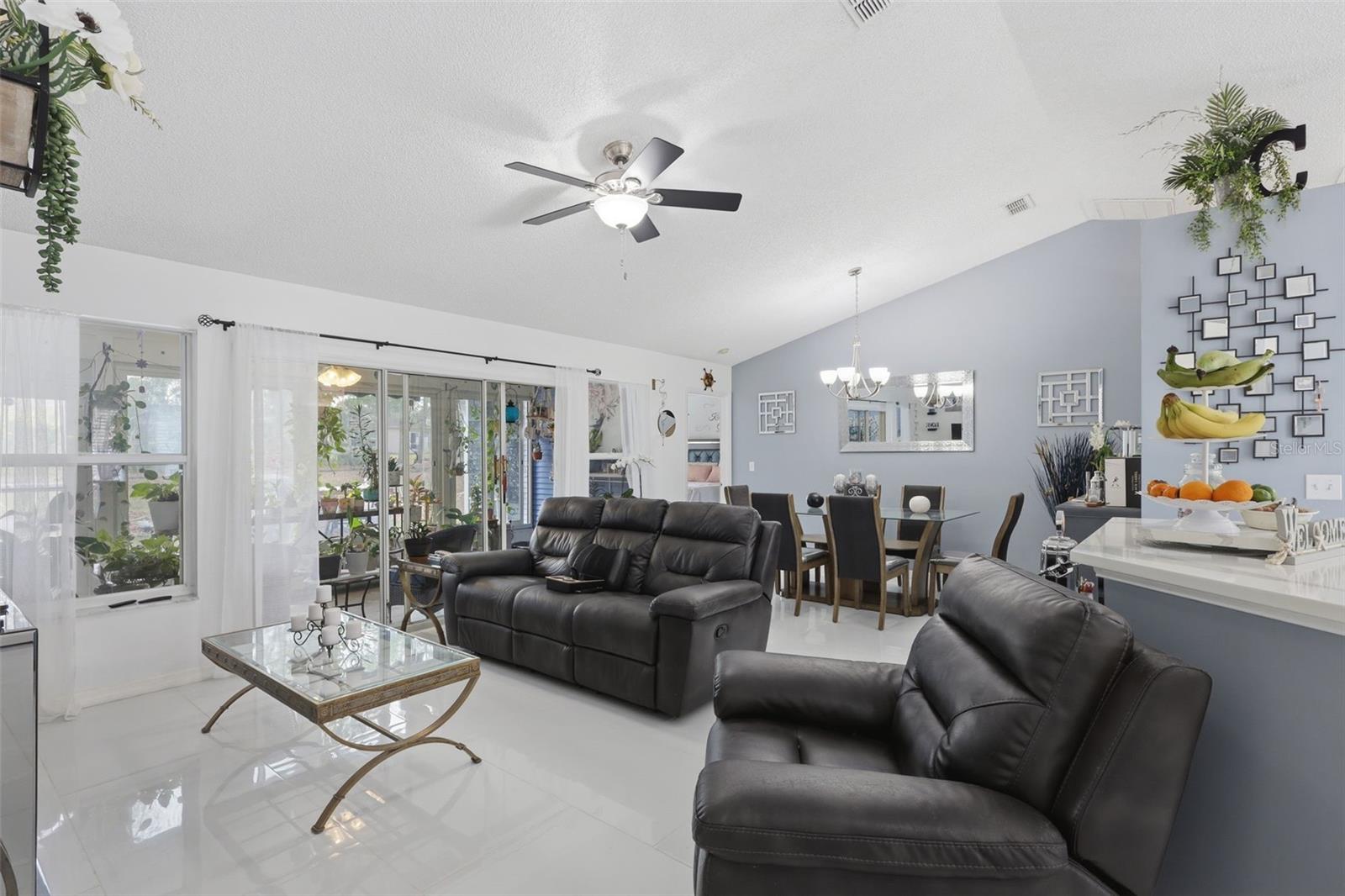 Image 12 of 45 For 2122 King Richards Court